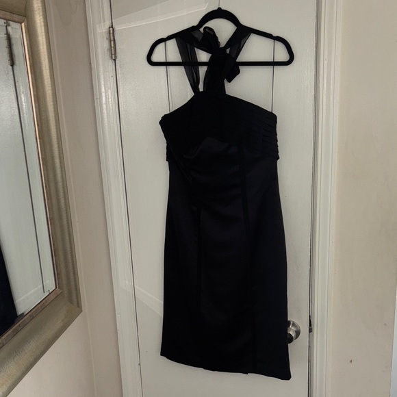 Chic Black Halter Midi Dress - Picture 1 of 5